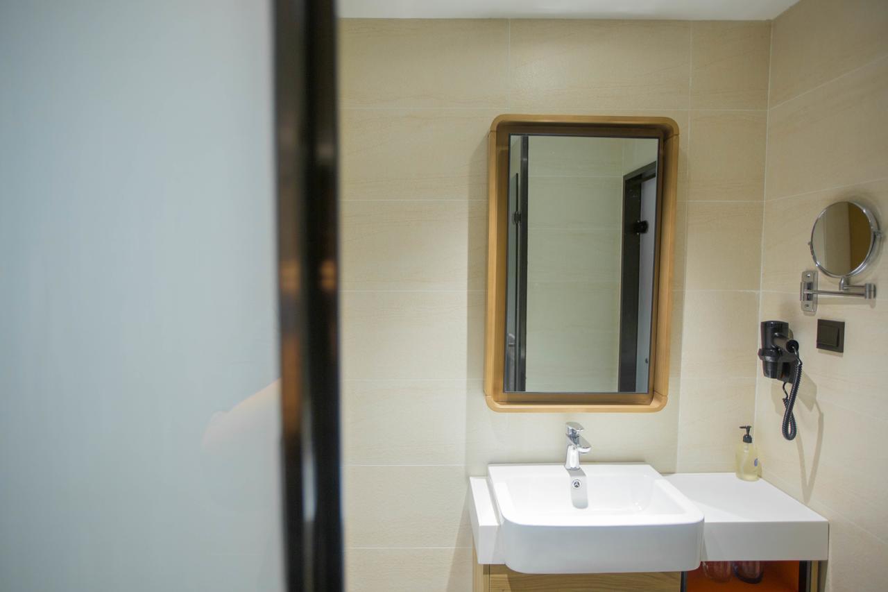 Hanting Premium Hotel Shanghai Plaza 66 Экстерьер фото